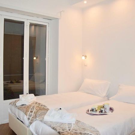 Terrazza San Giovanni Apartment โรม ภายนอก รูปภาพ