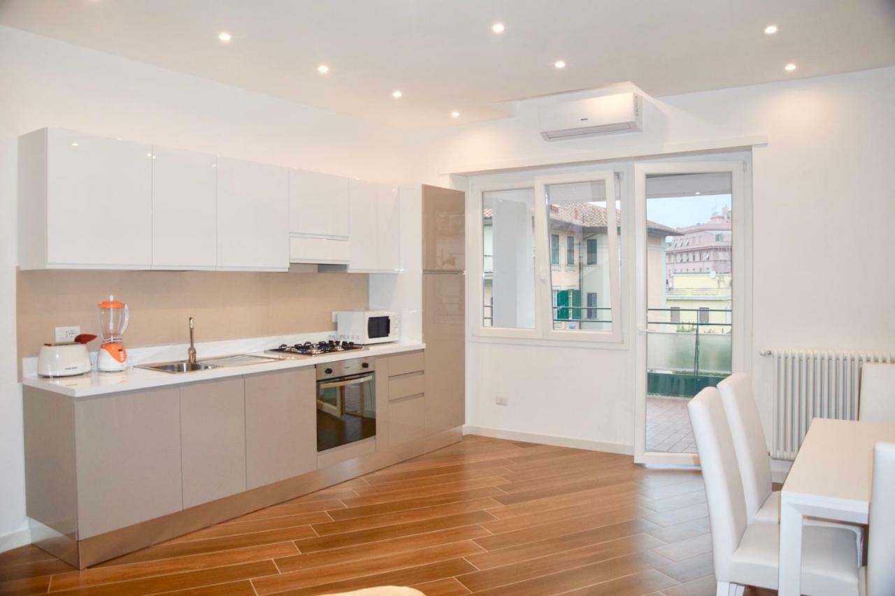 Terrazza San Giovanni Apartment โรม ภายนอก รูปภาพ