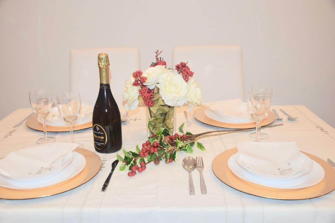 Terrazza San Giovanni Apartment โรม ภายนอก รูปภาพ