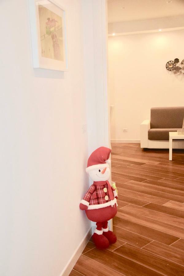 Terrazza San Giovanni Apartment โรม ภายนอก รูปภาพ